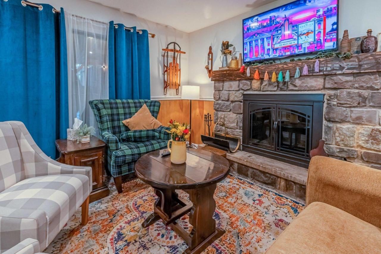 Poconos Ski Retreat With Sauna, Hot Tub, And Game Room Lake Harmony Bagian luar foto