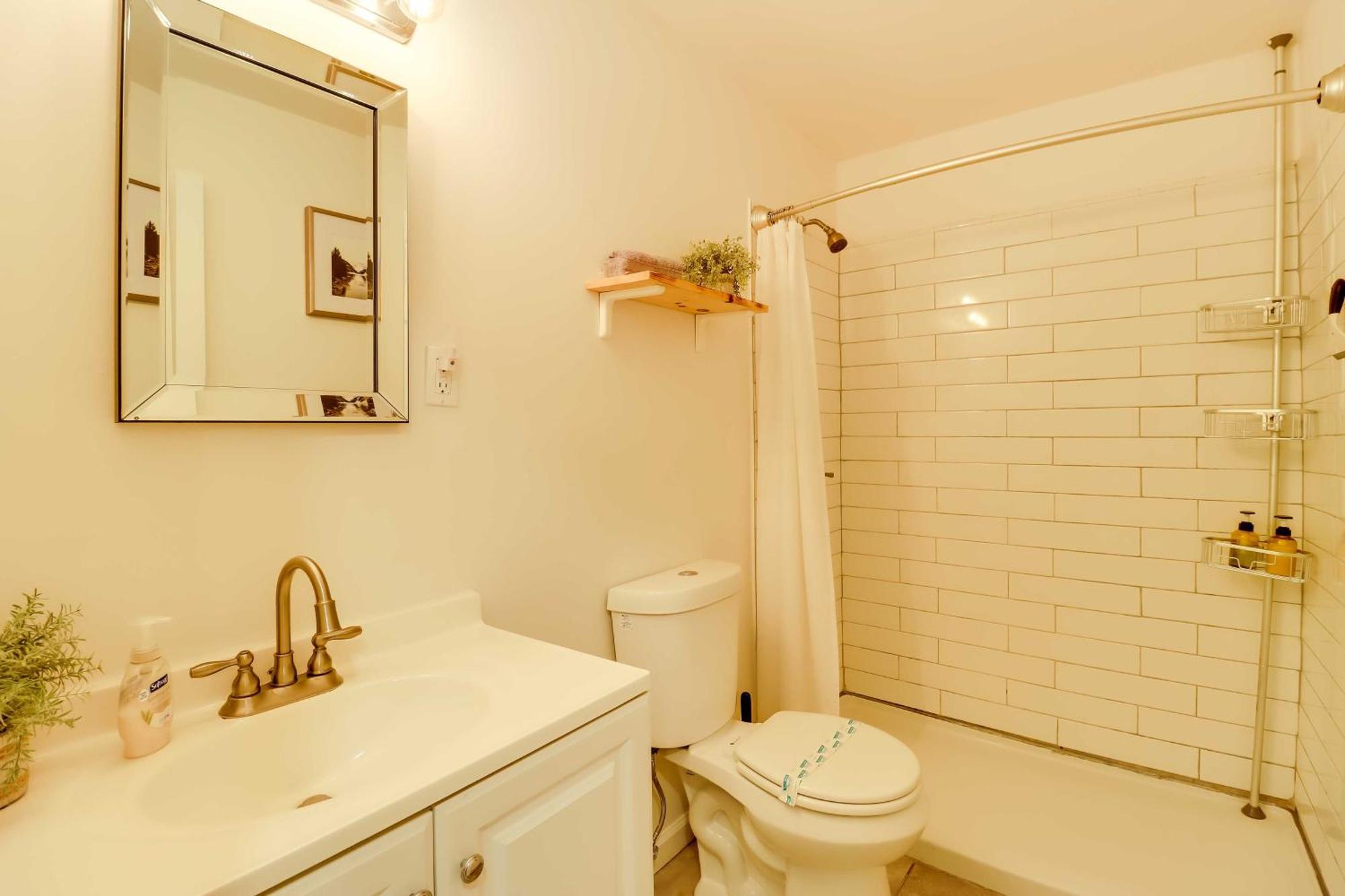 Poconos Ski Retreat With Sauna, Hot Tub, And Game Room Lake Harmony Bagian luar foto
