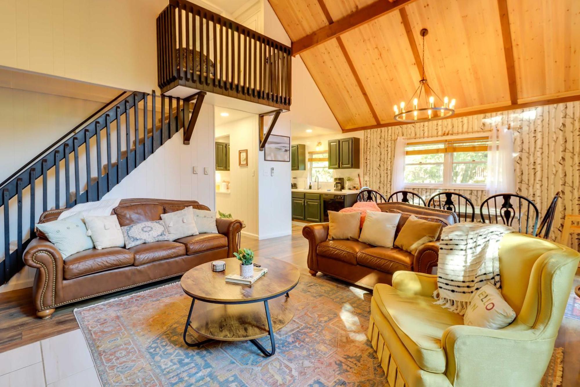 Poconos Ski Retreat With Sauna, Hot Tub, And Game Room Lake Harmony Bagian luar foto