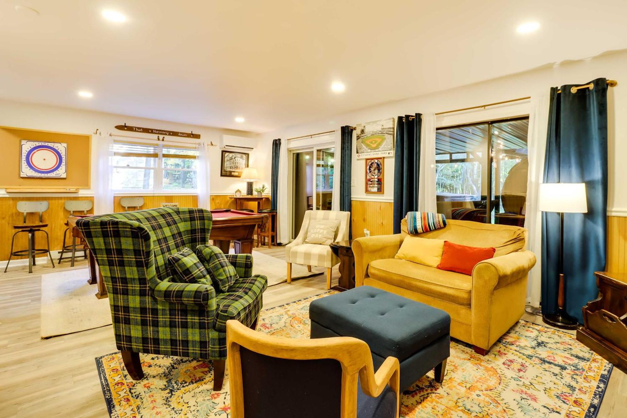 Poconos Ski Retreat With Sauna, Hot Tub, And Game Room Lake Harmony Bagian luar foto